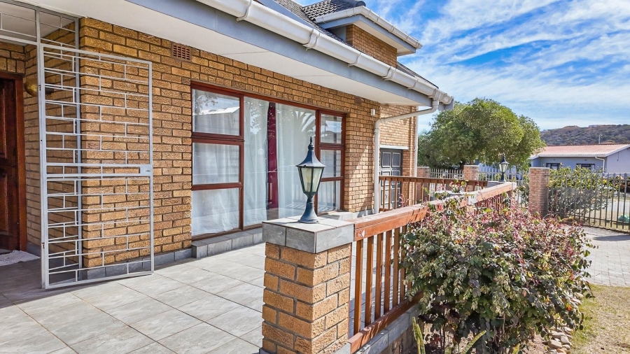 4 Bedroom Property for Sale in Hartenbos Central Western Cape